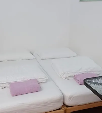 Bed and breakfast 3 3*