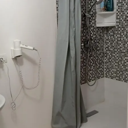 3 Bed and breakfast Como