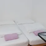 Bed & Breakfast 3 3*
