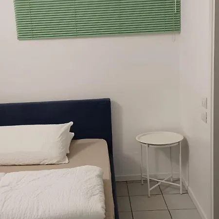 Bed & Breakfast 3 *